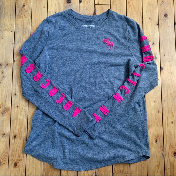 5/$20 A&F Tee - Picture 1 of 3